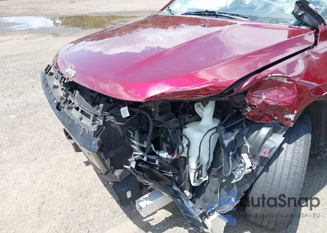 2021 Jeep Compass Latitude 4X4 z USA, uszkodzony, nr VIN 3C4NJDBB5MT547377